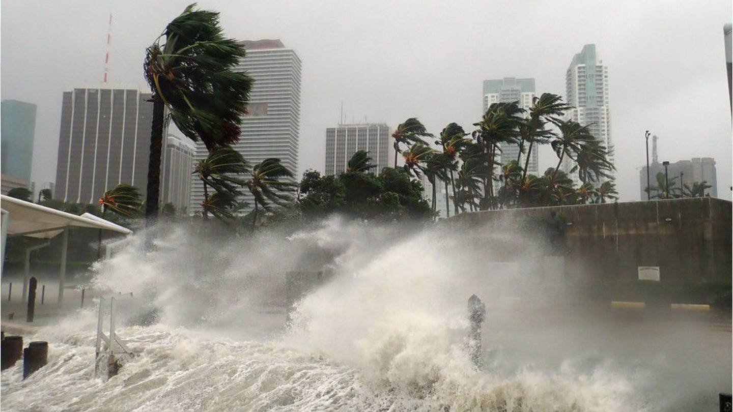hurricane-helene-4 hurricane helene 4