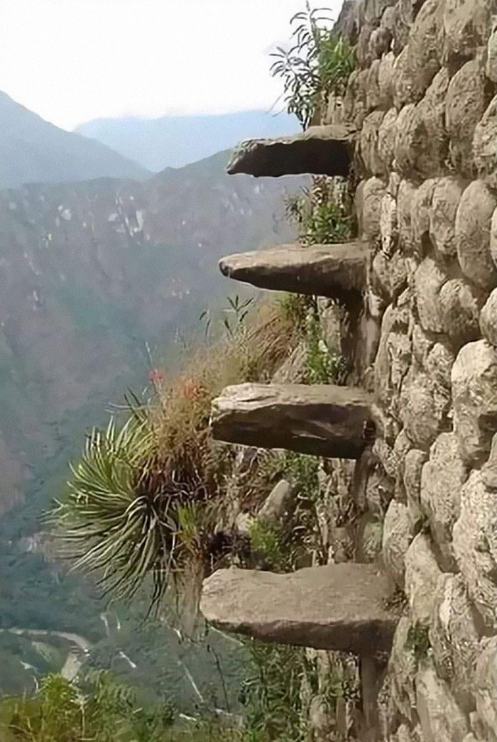Explore Fascinating Architectural Structures: A Collection of 45 Captivating 'Death Stairs' - Amazing Nature