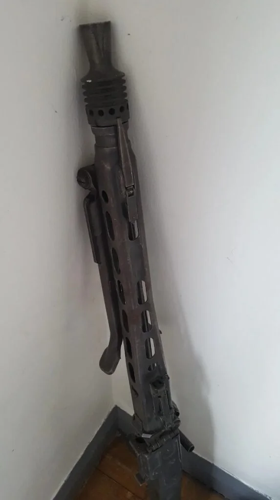 mg-42-1 MG-42